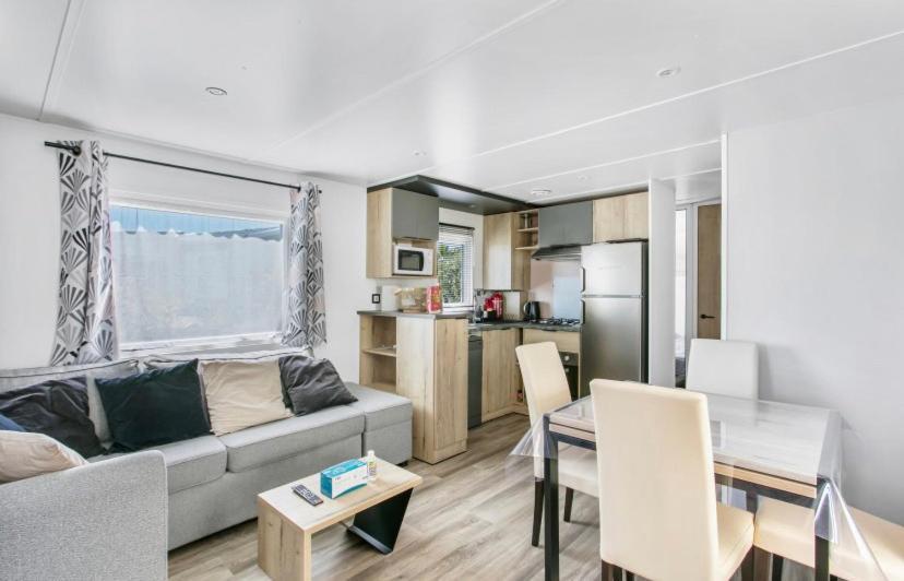 Particulier Loue Ce Mobil-Home 3 Chambres, Tout Confort Valras-Plage Bagian luar foto