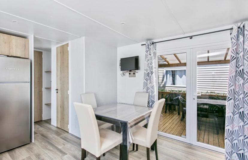 Particulier Loue Ce Mobil-Home 3 Chambres, Tout Confort Valras-Plage Bagian luar foto