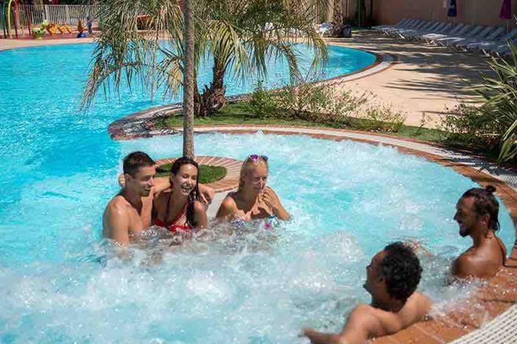Particulier Loue Ce Mobil-Home 3 Chambres, Tout Confort Valras-Plage Bagian luar foto